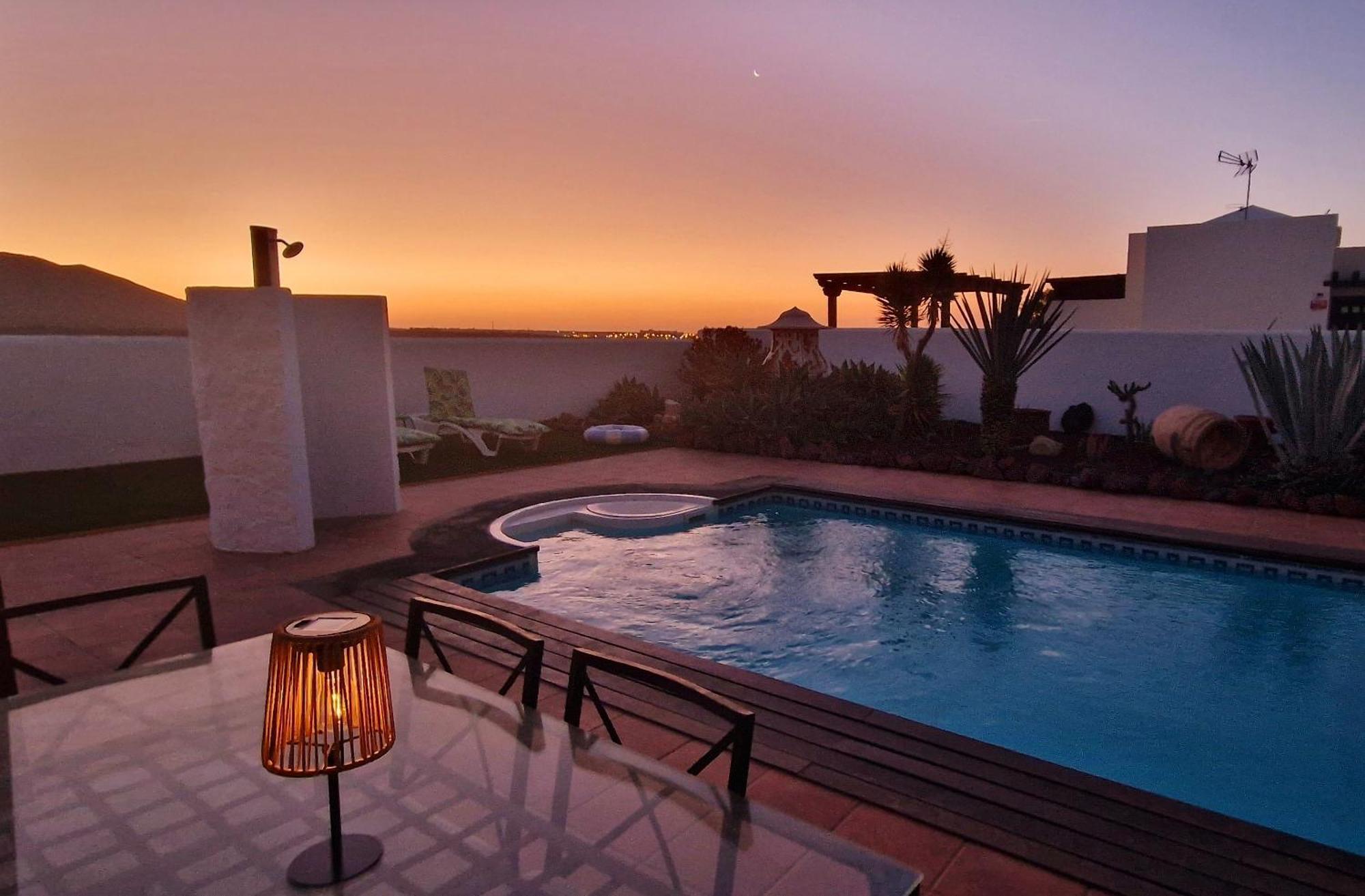 Villa Montanablanca Private Heated Pool & Stunning Views *