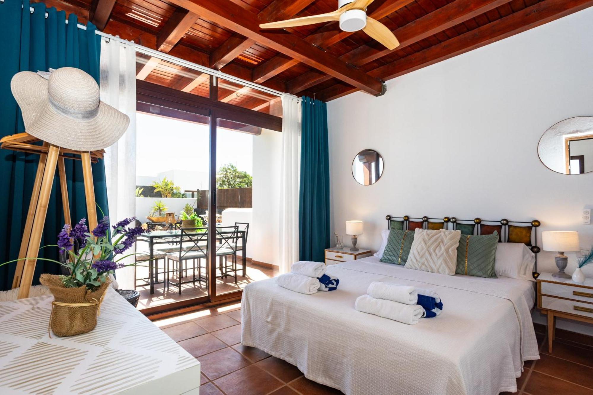 Montanablanca Private Heated Pool & Stunning Views Villa Playa Blanca (Lanzarote)