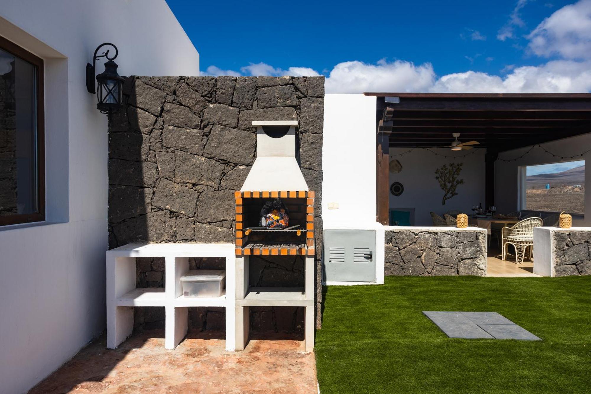 Villa Montanablanca Private Heated Pool & Stunning Views